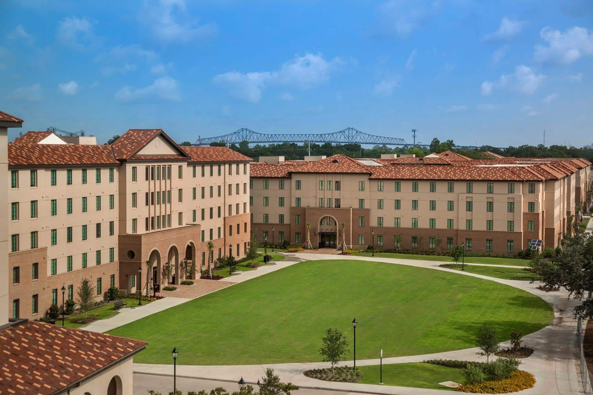 alt - США, Louisiana State University (LSU), Подготовительные программы, 9