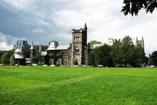 alt - Канада, University of Toronto, Бакалавриат, 9
