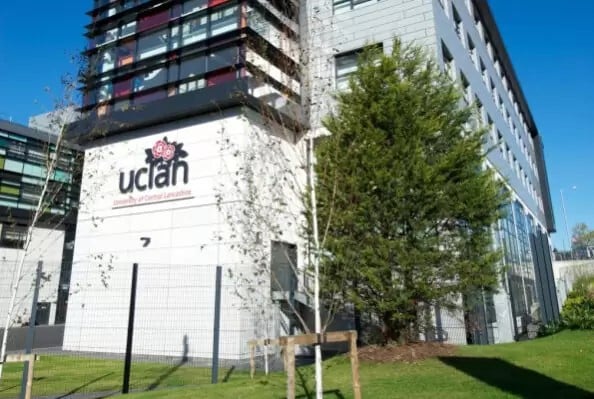 alt - , UCLAN — University of Central Lancashire (Університет Центрального Ланкаширу), , 17