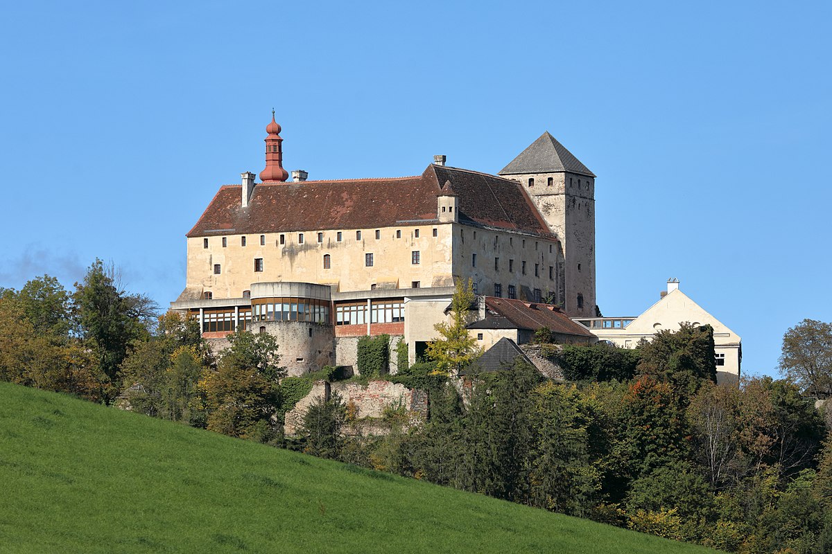 Школа Schloss Krumbach International School (Шлосс Крумбах Интернешнл Скул) | study.ua