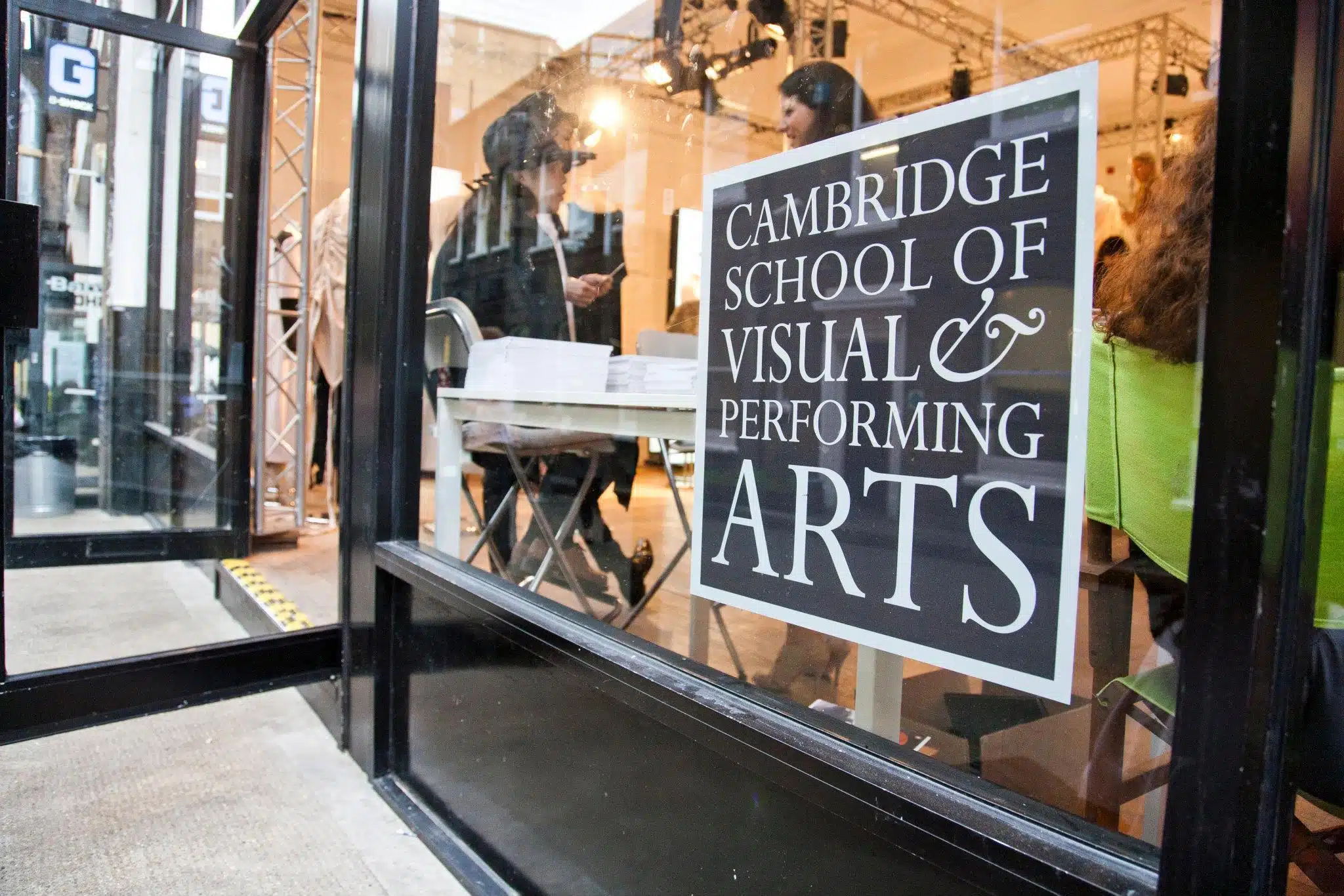 Здание Cambridge School of Visual & Performing Arts (Кембридж Скул оф Визуал & Перформинг Артс) | study.ua