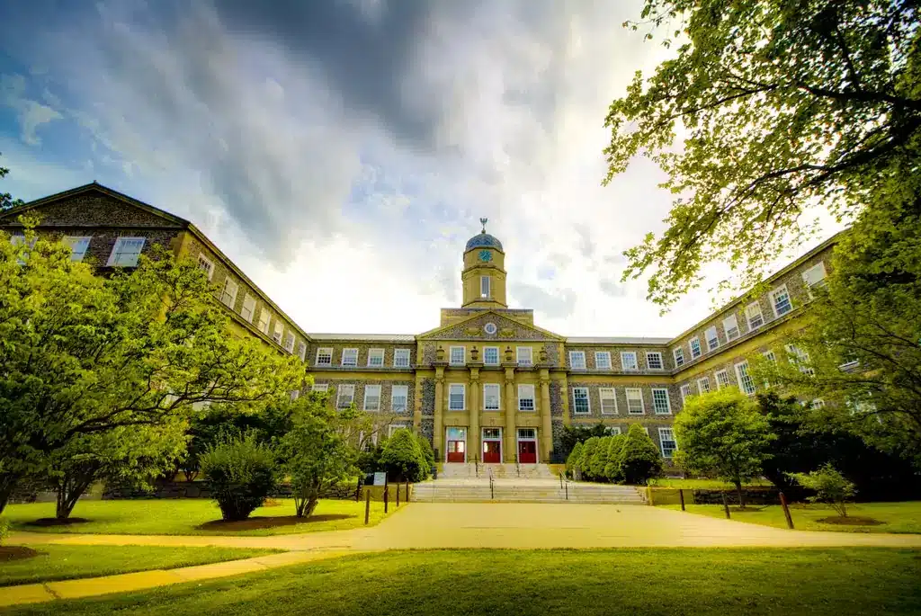 Головний корпус Dalhousie University