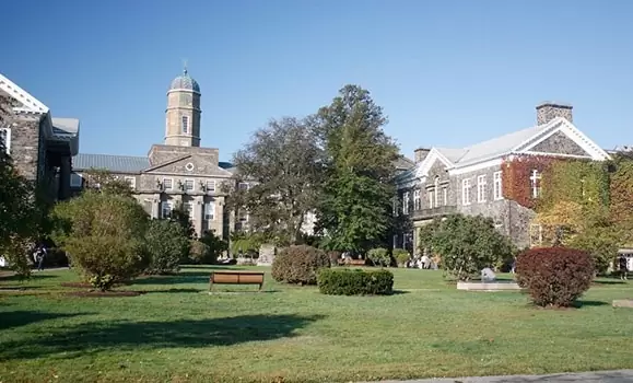 Корпус Dalhousie University