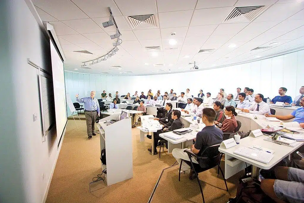 Занятия в аудитории Hult International Business School