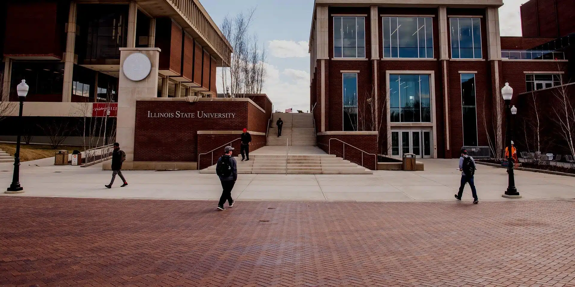 На территории Illinois State University