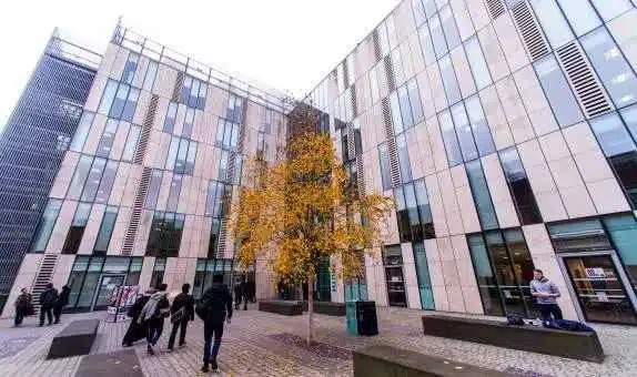 Кампус Kingston University