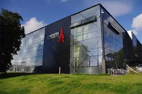 Кампус Lancaster University