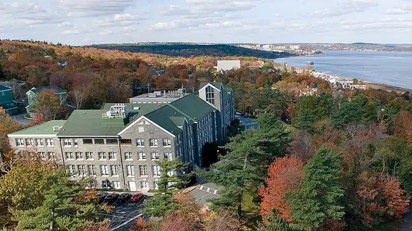 Корпус Mount Saint Vincent University