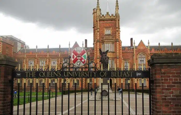 Главный корпус Queen's University Belfast