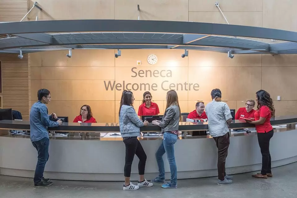 Приймальне відділення Seneca College