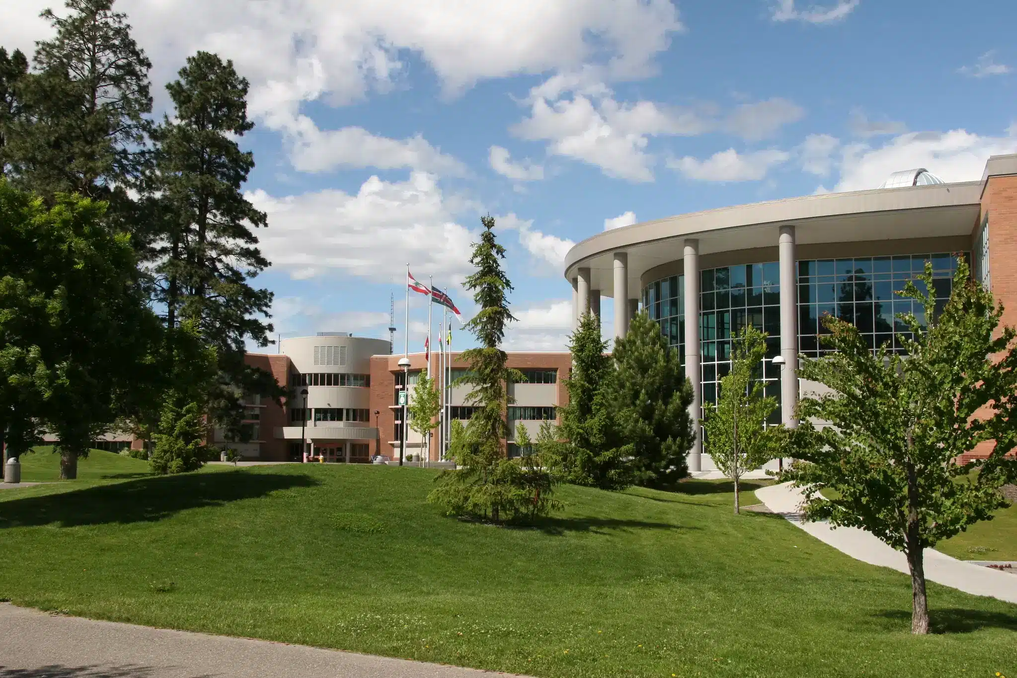 корпус Thompson Rivers University