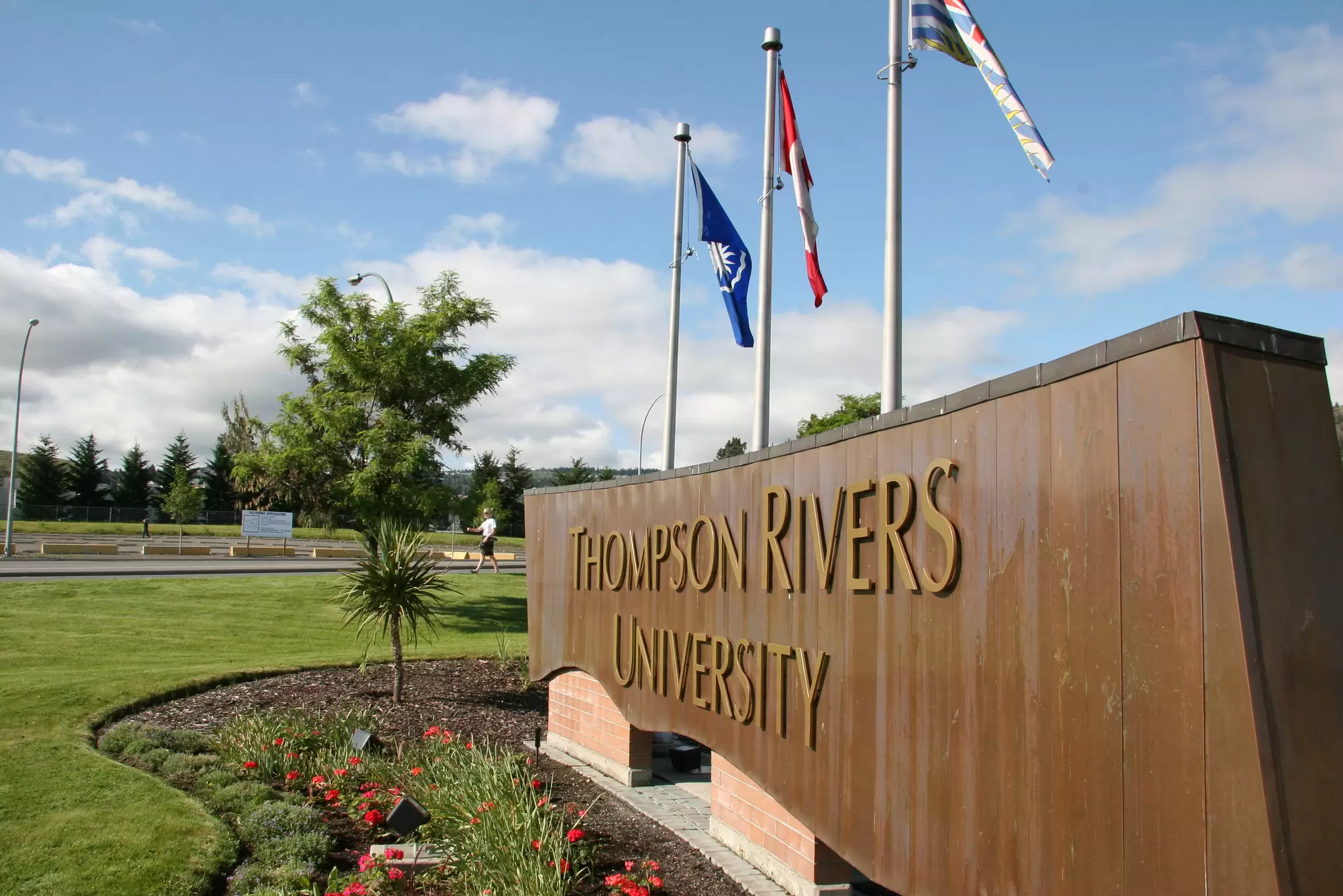 вивіска Thompson Rivers University