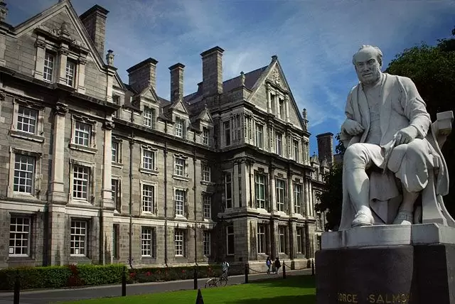 корпус Trinity College Dublin