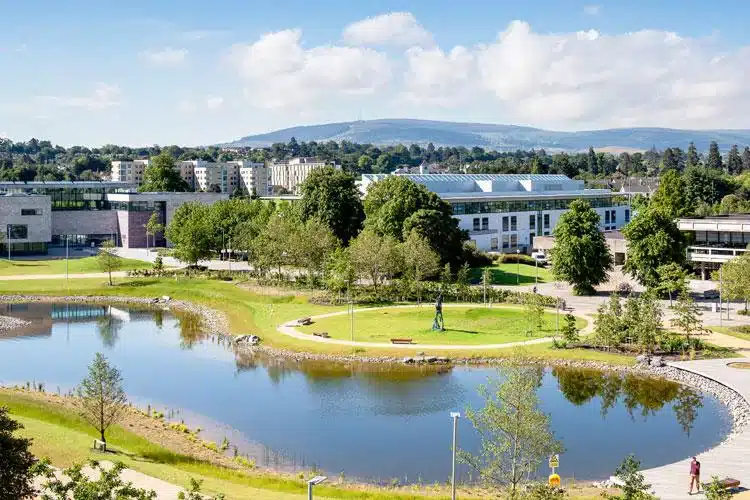 кампус University College Dublin