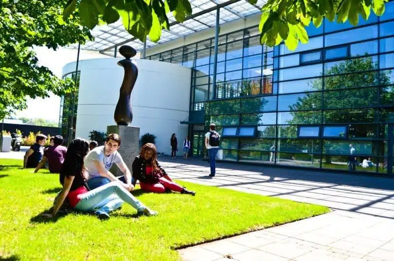 внутрений двор University College Dublin