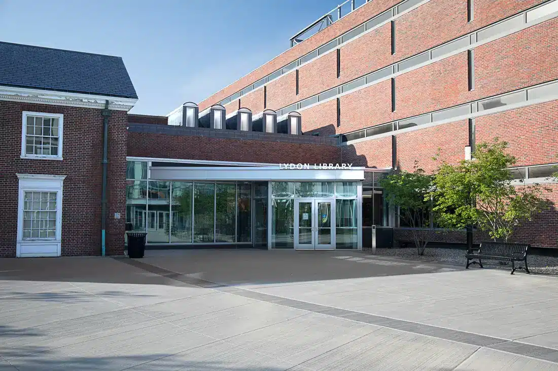 Кампус University of Massachusetts Lowell