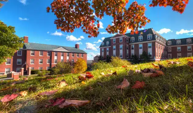 корпус University of New Brunswick