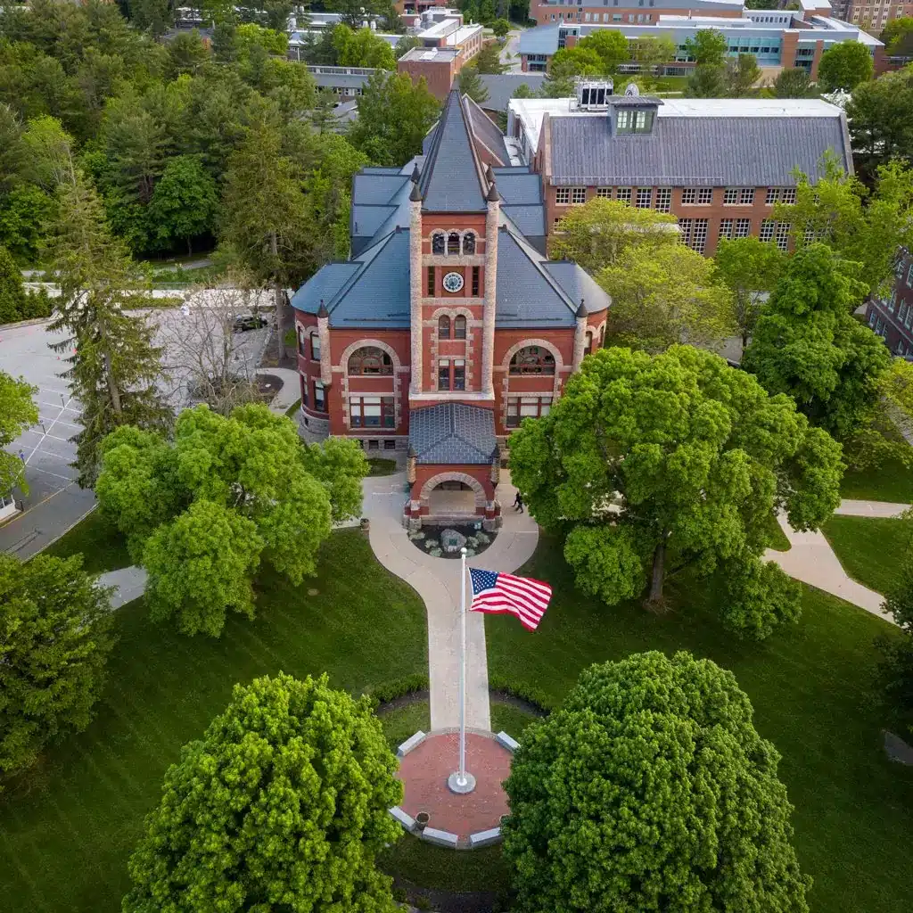 корпус University of New Hampshire