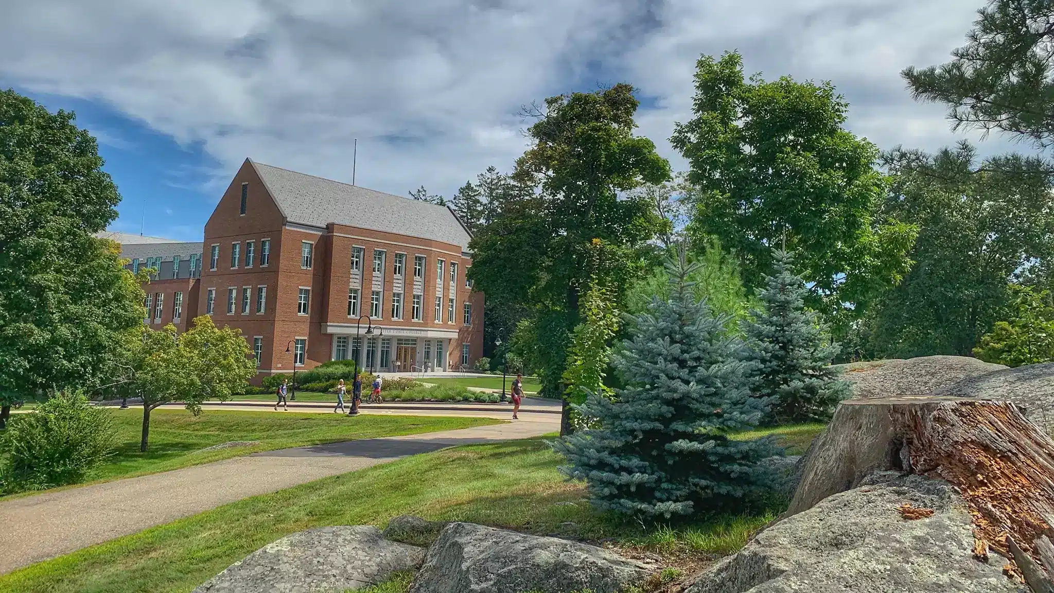 корпус University of New Hampshire