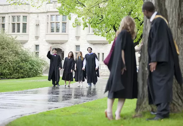 студенти на території University of Saskatchewan