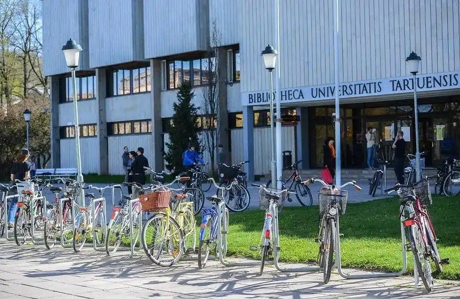 На території University of Tartu