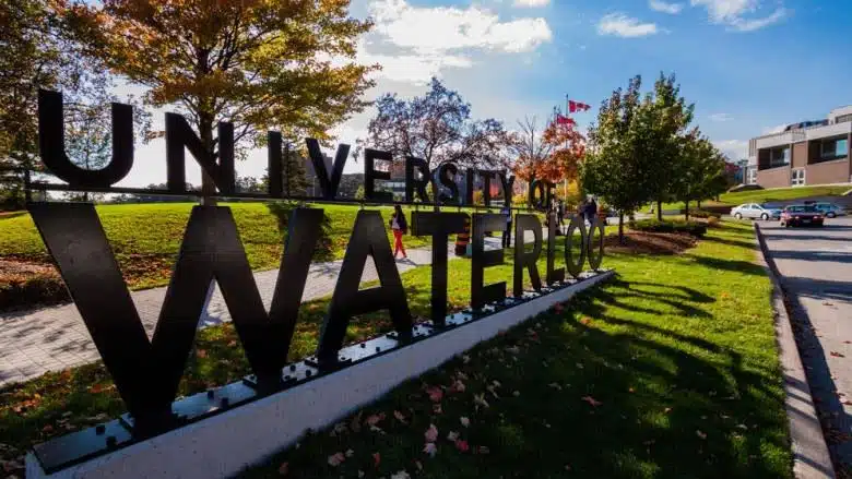 На территории University of Waterloo