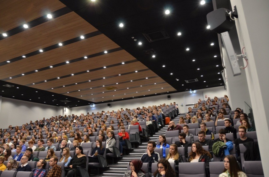 University of Economics and Human Science in Warsaw, аудиторія