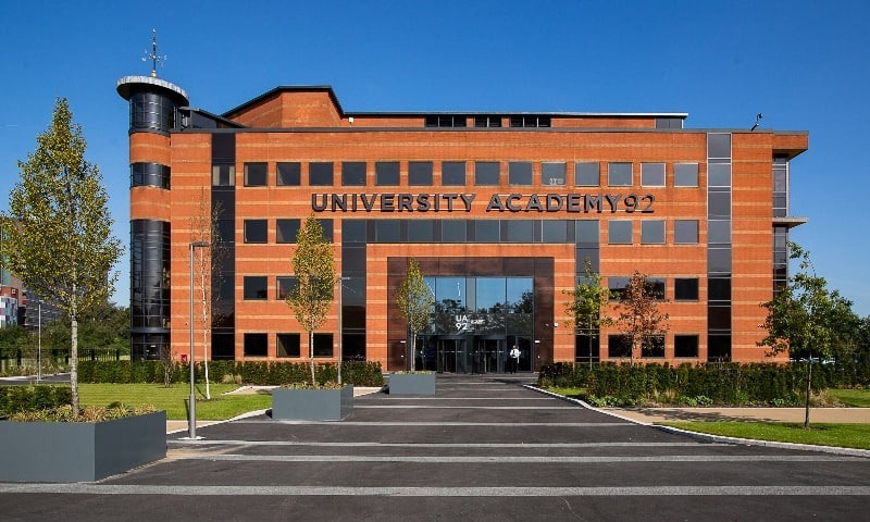 University Academy 92, університет