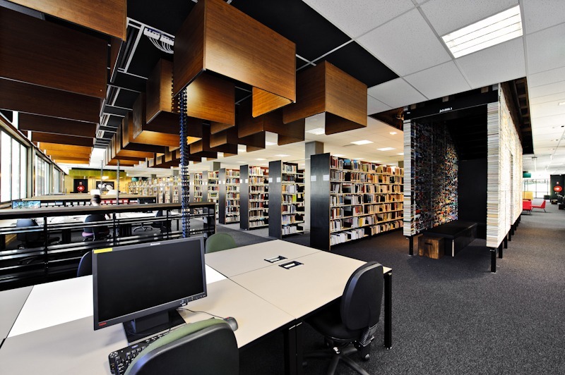 Deakin College, библиотека