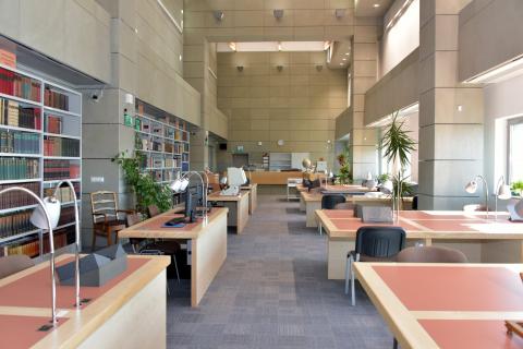 International University of Logistics and Transport, библиотека