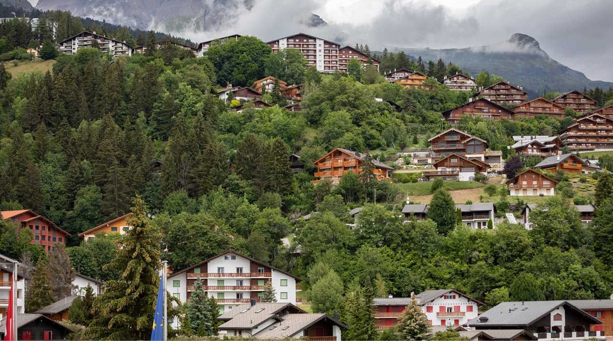 Sommet Education Les Roches Crans Montana, Кран-Монтана